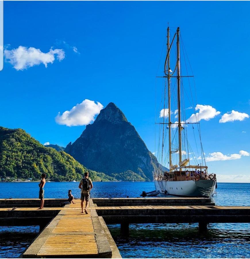 The Suite Spot Apartment - Private Paradise Stay Soufriere Bagian luar foto